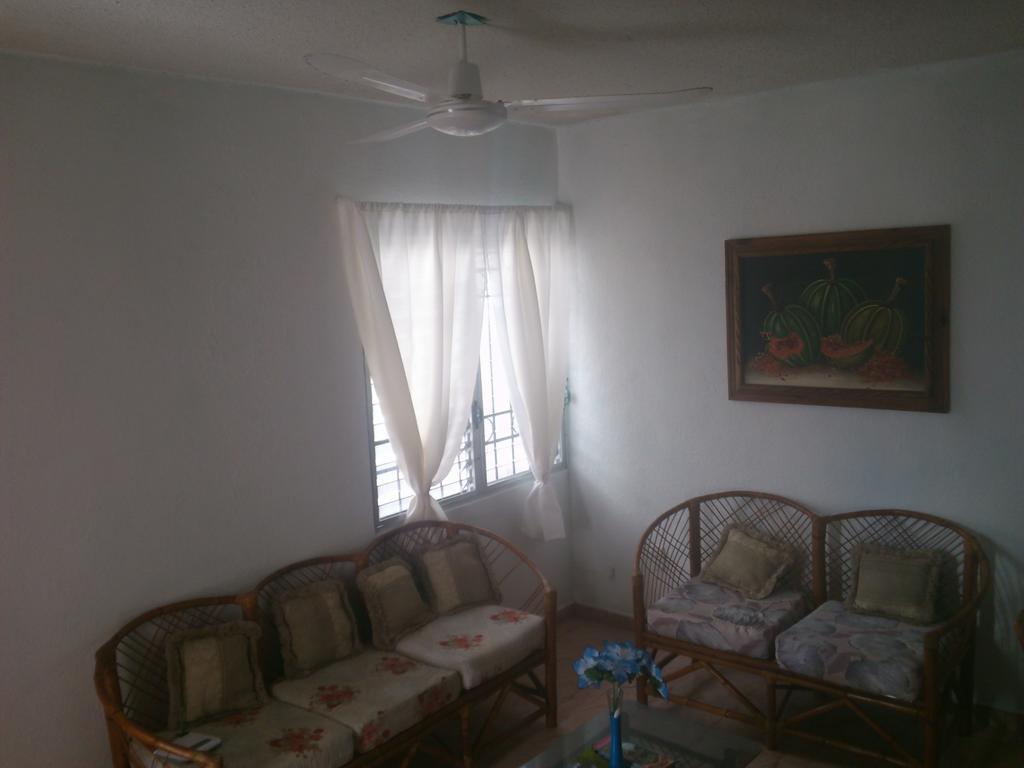 Room In Cancun Stadium Экстерьер фото