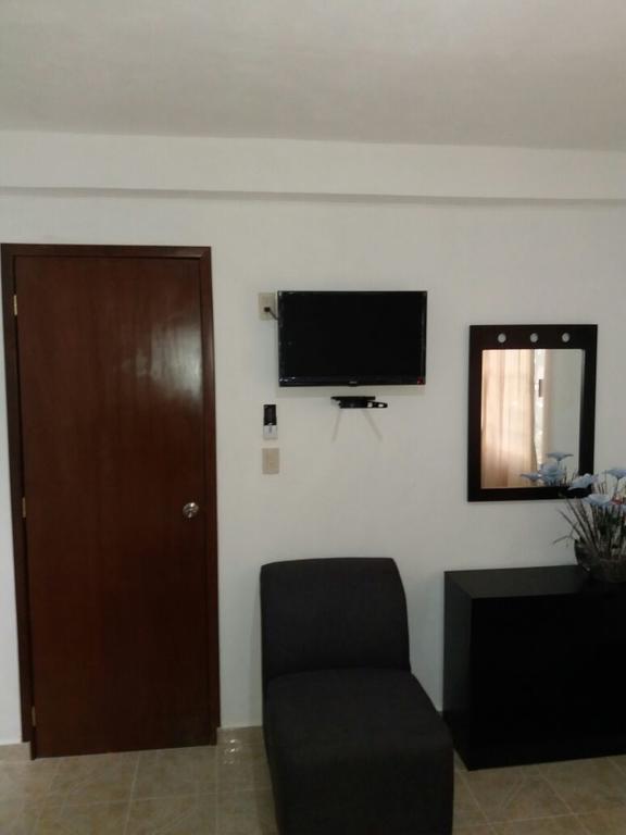 Room In Cancun Stadium Экстерьер фото