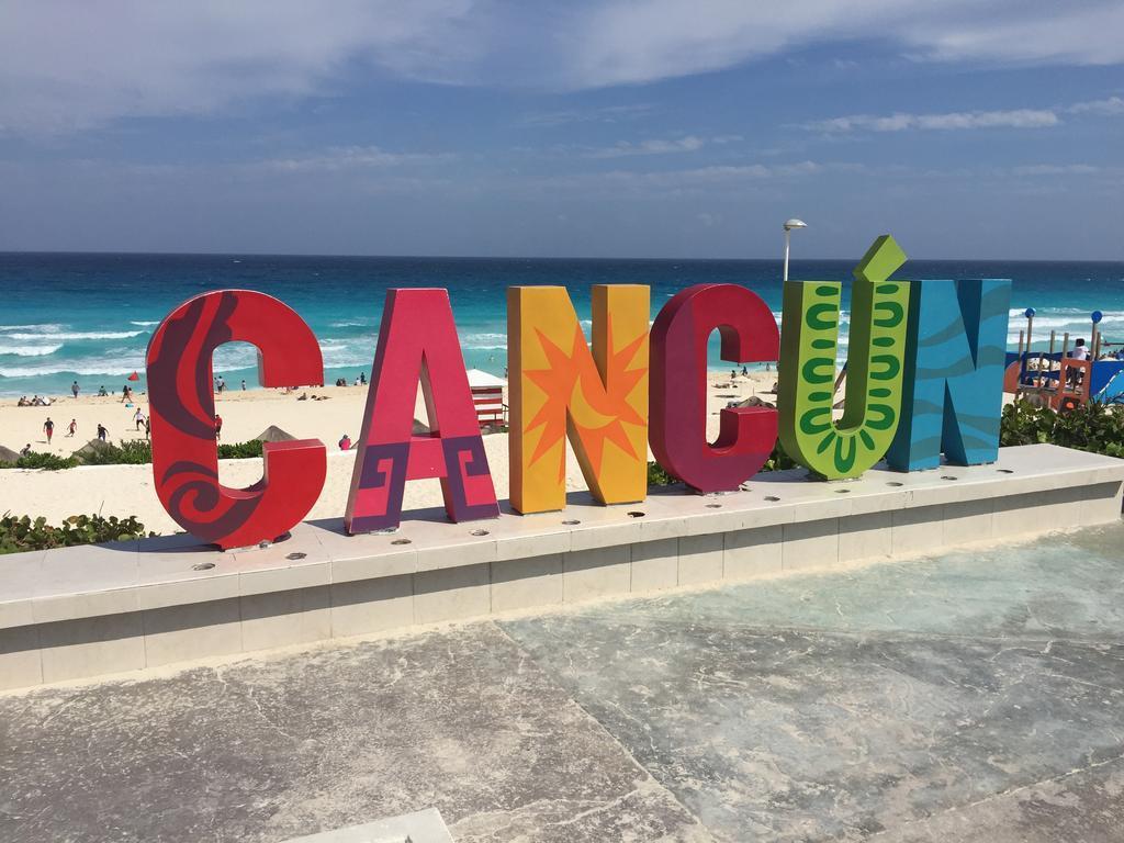Room In Cancun Stadium Экстерьер фото