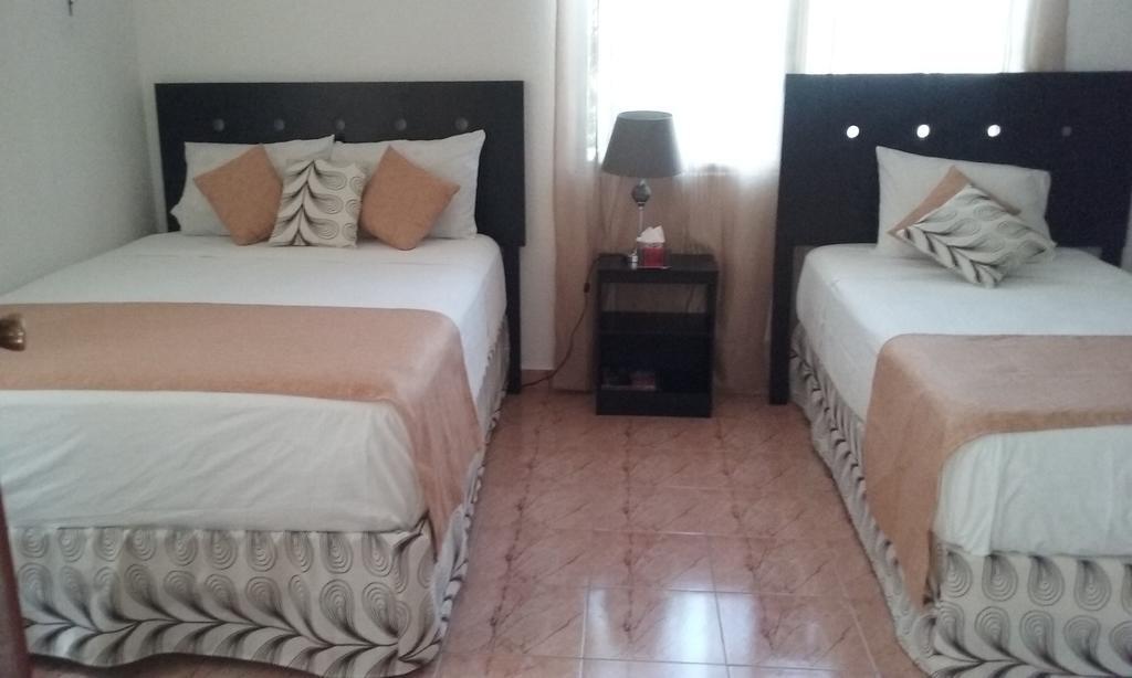 Room In Cancun Stadium Экстерьер фото