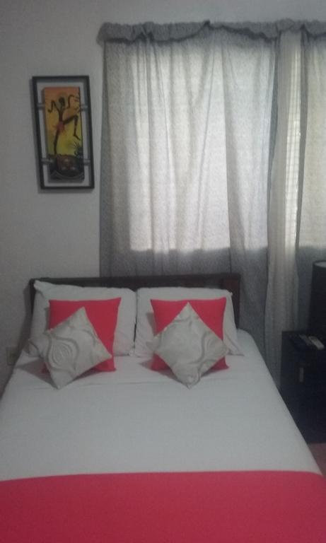Room In Cancun Stadium Экстерьер фото