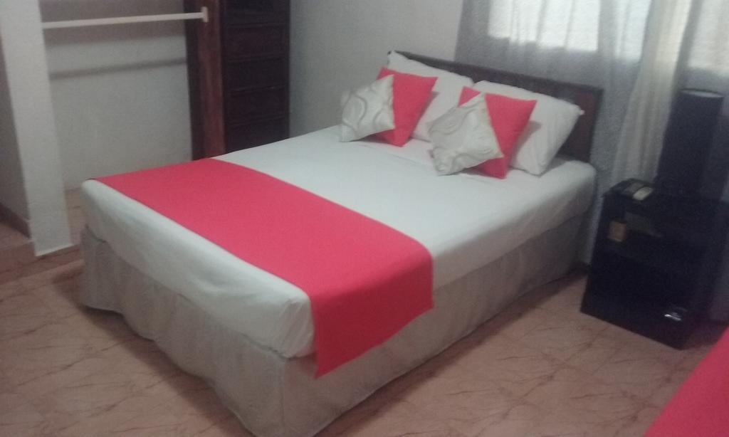 Room In Cancun Stadium Экстерьер фото