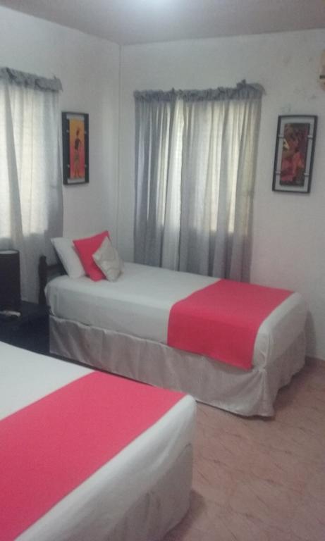 Room In Cancun Stadium Экстерьер фото