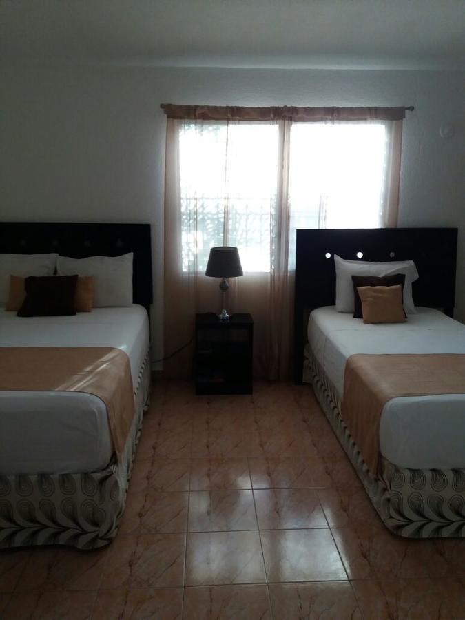 Room In Cancun Stadium Экстерьер фото