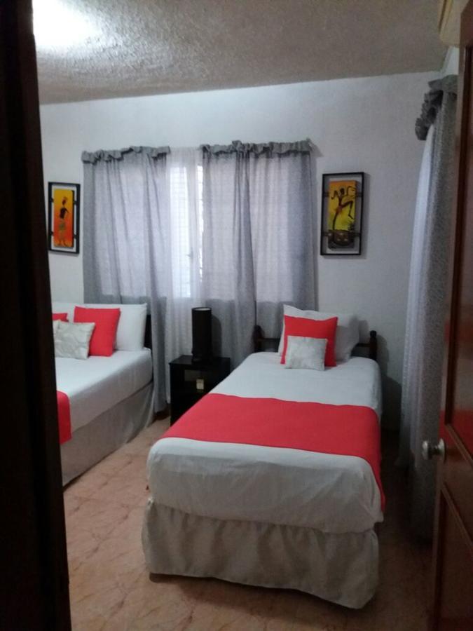 Room In Cancun Stadium Экстерьер фото