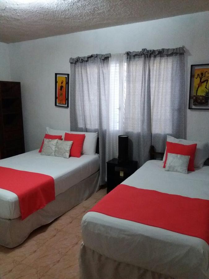 Room In Cancun Stadium Экстерьер фото